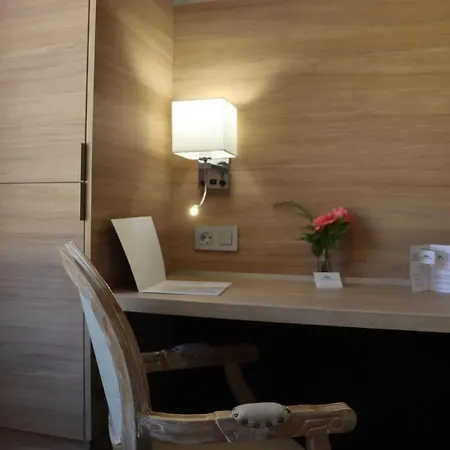 Hotel Restaurant Rose Des Pyrenees Belvianes-et-Cavirac