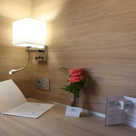 Hotel Rose Des Pyrénées Belvianes-et-Cavirac