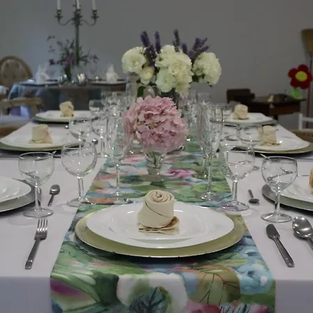 Restaurant Rose Des Pyrenees Hotel Belvianes-et-Cavirac