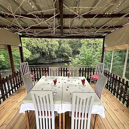 Hotel Restaurant Rose Des Pyrenees Belvianes-et-Cavirac
