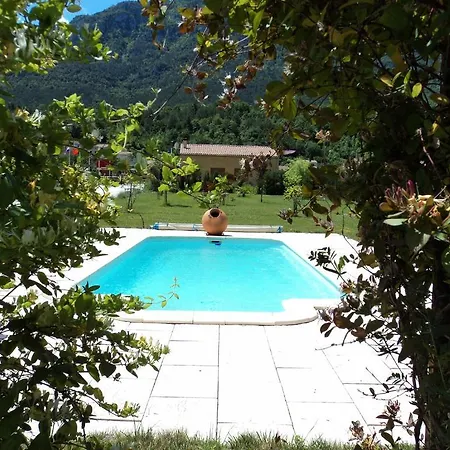 Restaurant Rose Des Pyrenees Belvianes-et-Cavirac